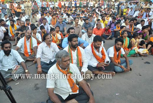 vhp protest